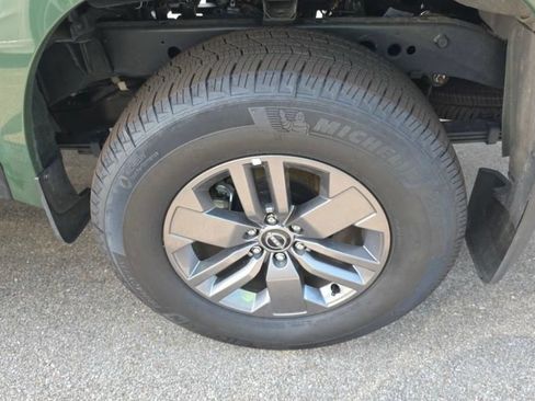 Used 2026 Nissan Frontier SV w/ Tow Package AWD/4WD image 16