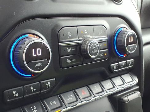 Used 2021 Chevrolet Silverado 3500 High Country w/ LPO, Hitch Package image 19