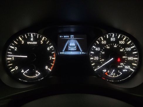 Used 2018 Nissan Pathfinder S AWD/4WD image 23