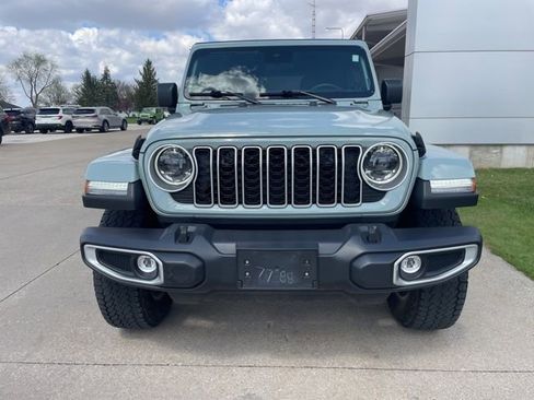 Used 2024 Jeep Wrangler Unlimited Sahara w/ Safety Group AWD/4WD image 5