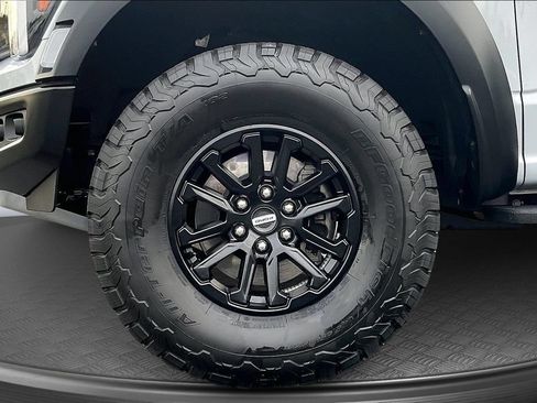 Used 2025 Ford F150 Raptor AWD/4WD image 36