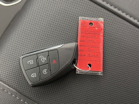 Certified 2024 GMC Sierra 1500 SLT w/ SLT Premium Plus Package AWD/4WD image 35