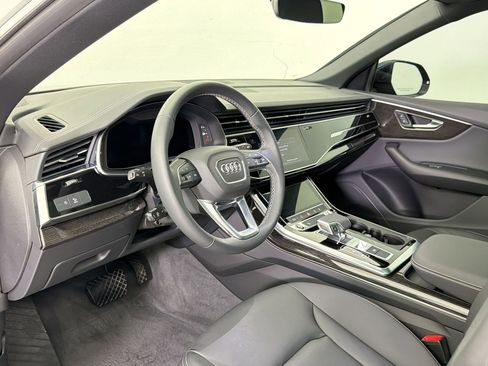 Certified 2025 Audi Q8 Premium w/ Convenience Package AWD/4WD image 4