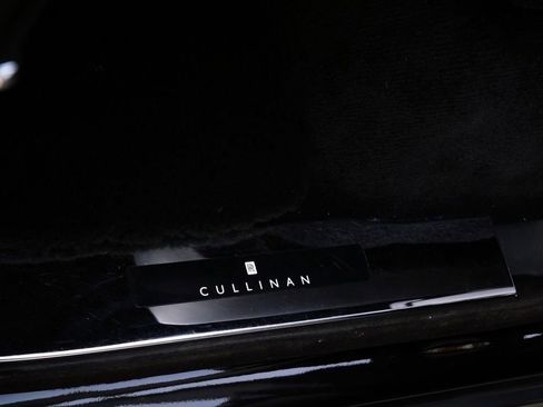 Used 2019 Rolls-Royce Cullinan image 11