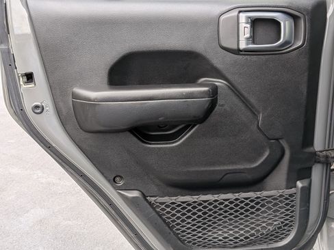 Used 2020 Jeep Wrangler Unlimited Sport S image 24