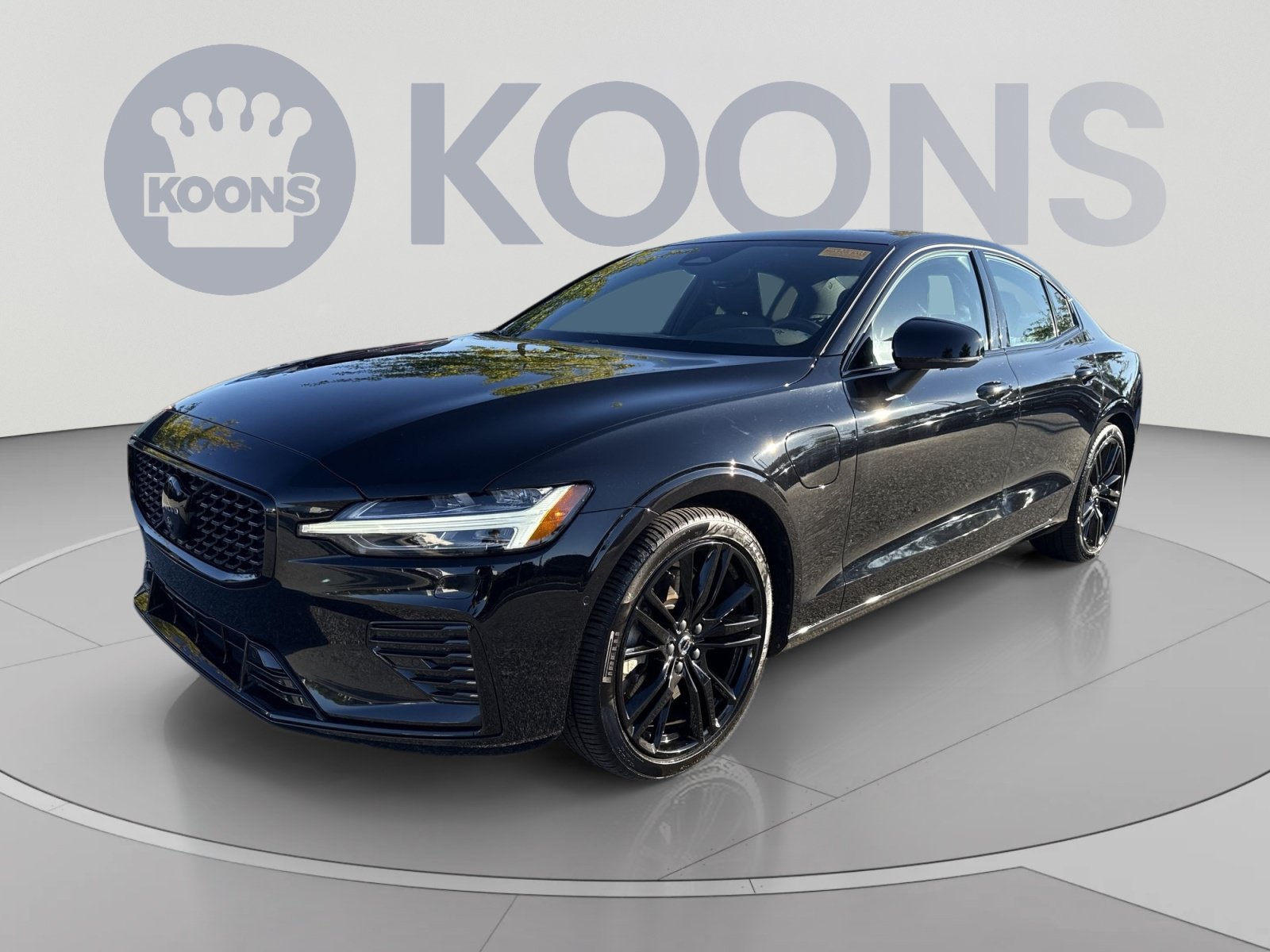 Used 2024 Volvo S60 T8 Plus AWD/4WD image 1
