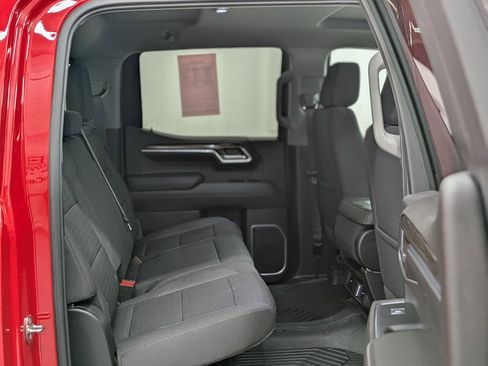 Used 2022 Chevrolet Silverado 1500 LT AWD/4WD image 18