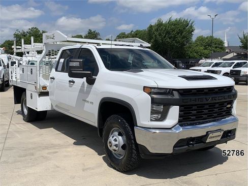 Used 2021 Chevrolet Silverado 3500 W/T w/ WT Convenience Package AWD/4WD image 3