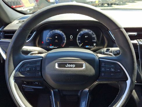 Used 2023 Jeep Grand Cherokee L Laredo AWD/4WD image 23