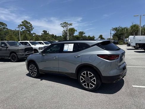 Used 2024 Chevrolet Blazer RS w/ Enhanced Convenience Package FWD image 5