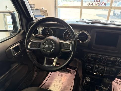 Used 2020 Jeep Wrangler Unlimited Sahara AWD/4WD image 25