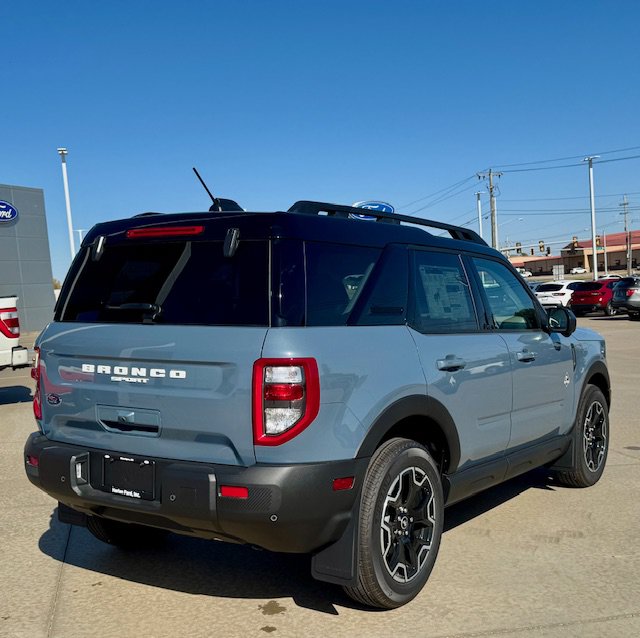 New 2025 Ford Bronco Sport Outer Banks w/ Outer Banks Tech Package+ AWD/4WD image 4