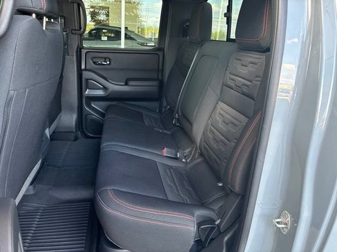 Used 2024 Nissan Frontier PRO-4X w/ Technology Package AWD/4WD image 13