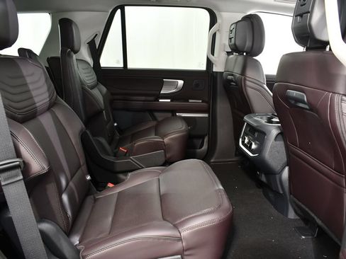 New 2027 Ford Expedition Platinum w/ Platinum Ultimate Package AWD/4WD image 19