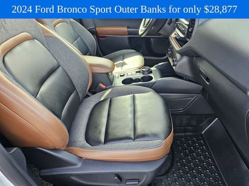 Used 2024 Ford Bronco Sport Outer Banks w/ Tech Package AWD/4WD image 11