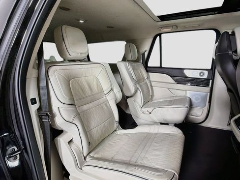 Used 2023 Lincoln Navigator L Black Label AWD/4WD image 28