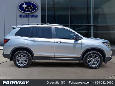 Used 2025 Honda Passport TrailSport image 9