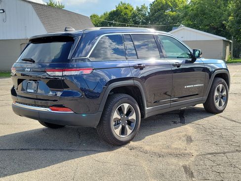 Used 2024 Jeep Grand Cherokee Limited 4xe AWD/4WD image 4