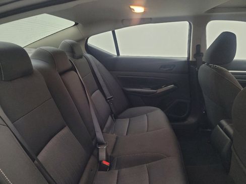 Used 2023 Nissan Altima 2.5 SV w/ SV Premium Package AWD/4WD image 19