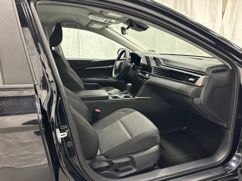 Used 2025 Toyota Camry LE image 57