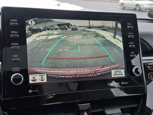 Used 2021 Toyota Camry XLE image 18