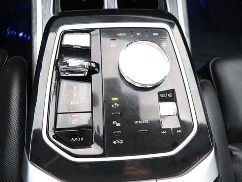 Used 2024 BMW 740i xDrive image 53