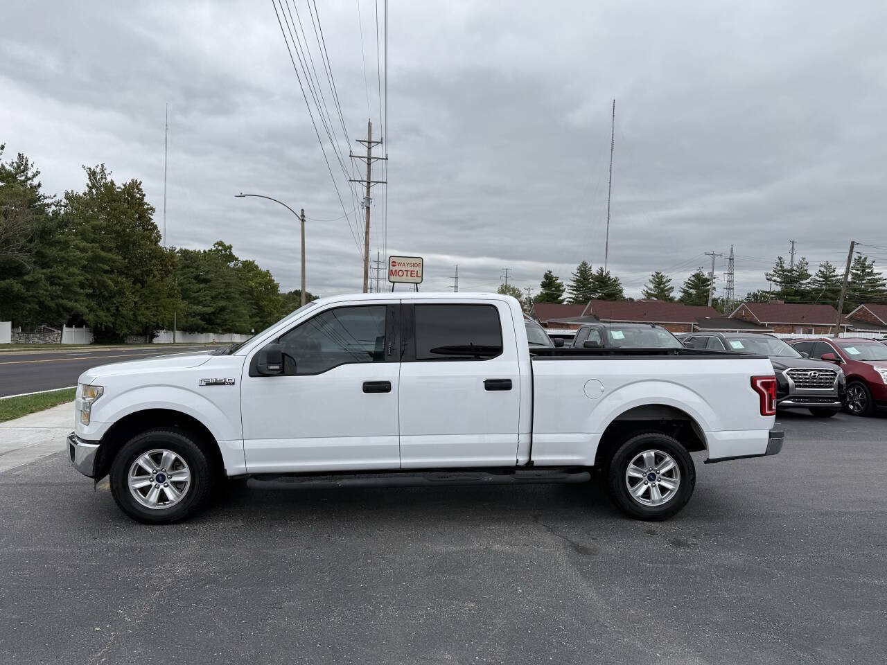 Used 2016 Ford F150 XLT w/ Equipment Group 301A Mid AWD/4WD image 4