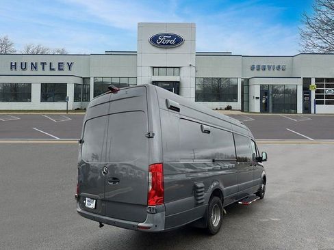 Used 2022 Mercedes-Benz Sprinter 4500 w/ Parking Package image 6