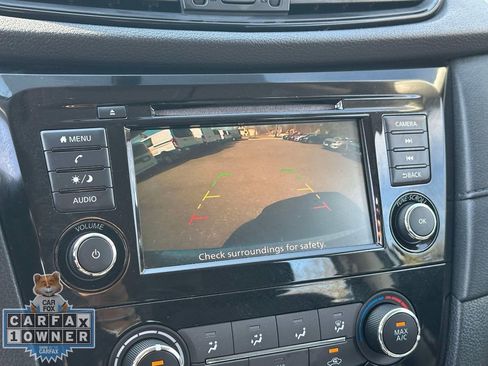 Used 2018 Nissan Rogue S image 28