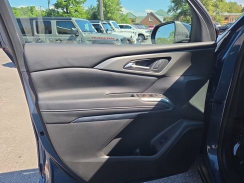 Certified 2026 Chevrolet Traverse LT w/ LPO, Floor Liner Package AWD/4WD image 11