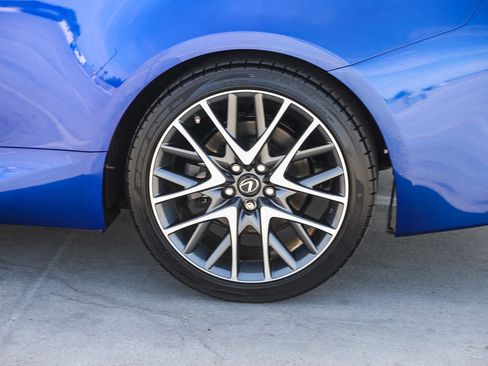 Used 2016 Lexus RC 200t RWD image 11