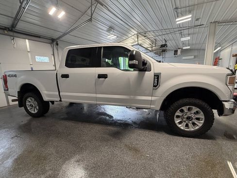 Used 2020 Ford F250 XLT AWD/4WD image 2