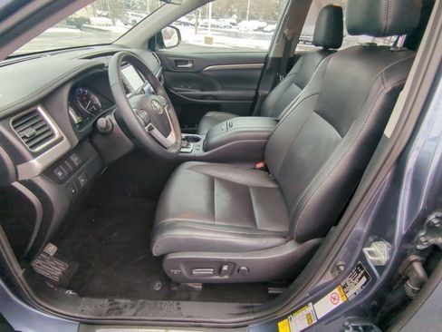 Certified 2019 Toyota Highlander Limited image 8