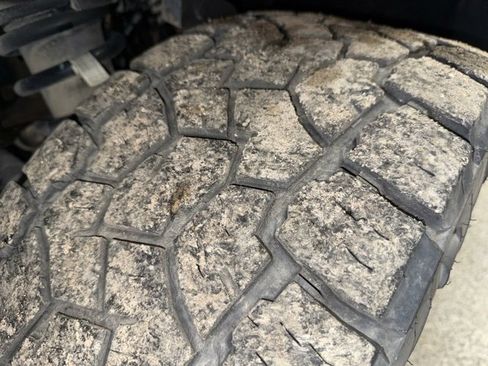 Used 2023 GMC Sierra 1500 AT4 w/ AT4 Preferred Package image 26