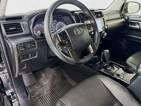 Certified 2021 Toyota 4Runner Venture w/ Moonroof Package AWD/4WD image 10