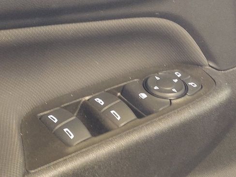 Used 2024 Chevrolet Equinox RS FWD image 27
