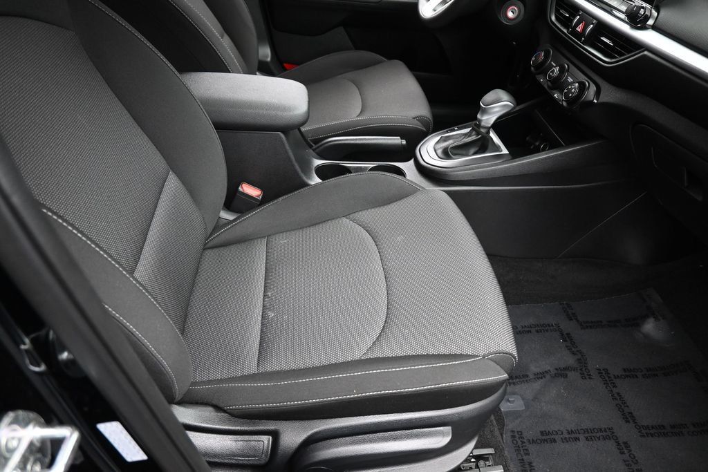 Used 2024 Kia Forte LXS w/ LXS Technology Package FWD image 37