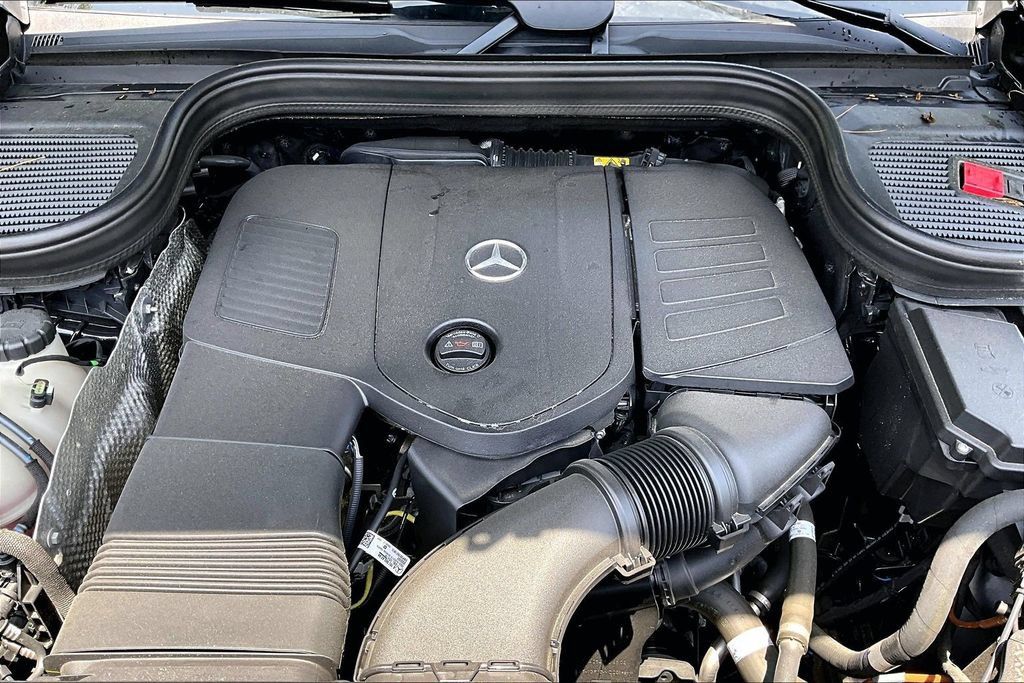Used 2026 Mercedes-Benz GLE 350 4MATIC image 9