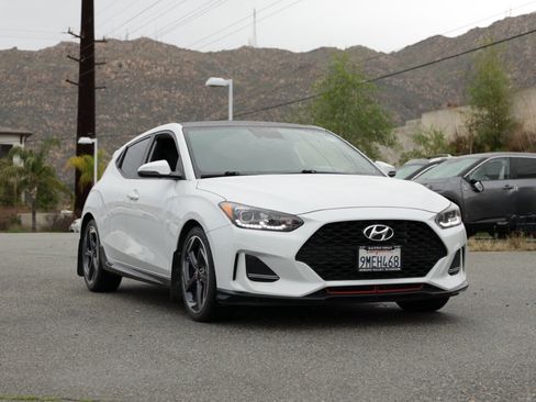Used 2020 Hyundai Veloster Turbo image 2