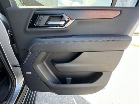 New 2026 GMC Yukon XL Denali w/ Sun & Power Step Package AWD/4WD image 27