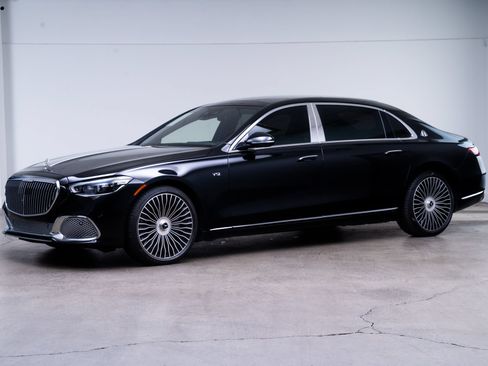 Used 2023 Mercedes-Benz Maybach S 680 4MATIC image 3