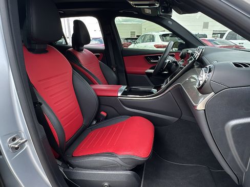 Used 2024 Mercedes-Benz GLC 43 AMG 4MATIC image 30