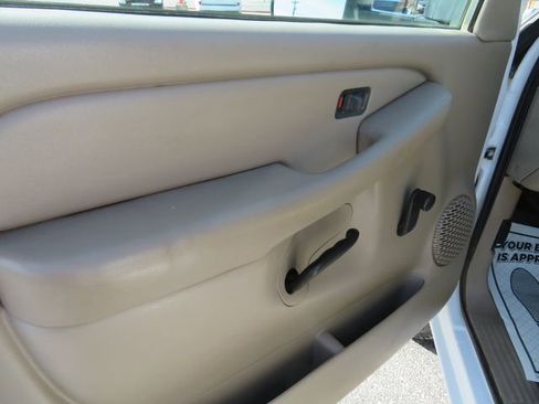 Used 2006 Chevrolet Silverado 1500 W/T AWD/4WD image 14