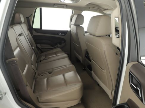 Used 2019 Chevrolet Tahoe LT w/ LT Signature Package image 23