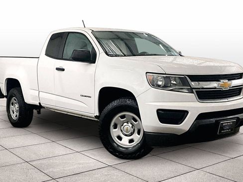 Used 2020 Chevrolet Colorado W/T w/ WT Convenience Package image 2