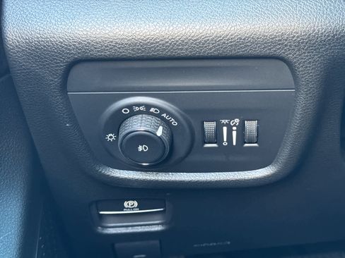 New 2025 Jeep Grand Cherokee Limited w/ Black Appearance Package image 23