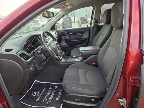 Used 2017 Chevrolet Traverse LT w/ Style and Technology Package image 22