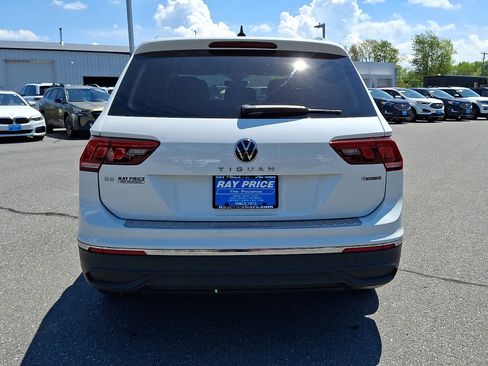Used 2023 Volkswagen Tiguan SE AWD/4WD image 5