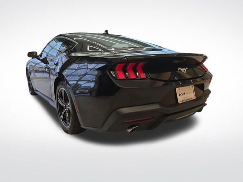 Used 2024 Ford Mustang Coupe image 4