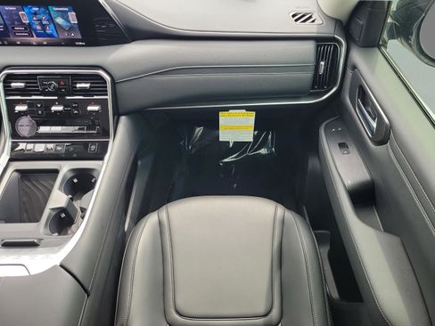 New 2026 Nissan Armada SV image 13